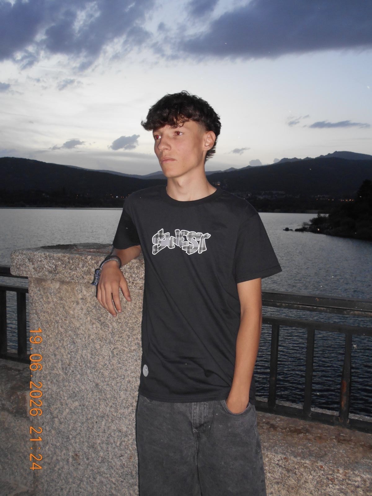 SW04 Camiseta Cuadros Grises